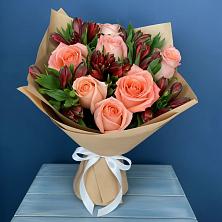 Букет цветов из:  Розы и Альстромерии в 40 лет октября