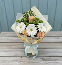 Букет цветов из:  Герберы, Розы и Хризантемы в 40 лет октября