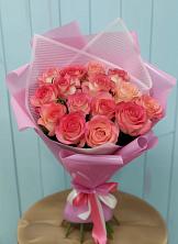 Букет 15 Розовых роз Равель в 40 лет октября
