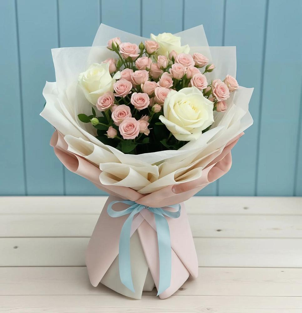 Букет цветов из: Розы в 40 лет октября