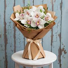 Букет цветов из:  Орхидеи и Розы в 40 лет октября